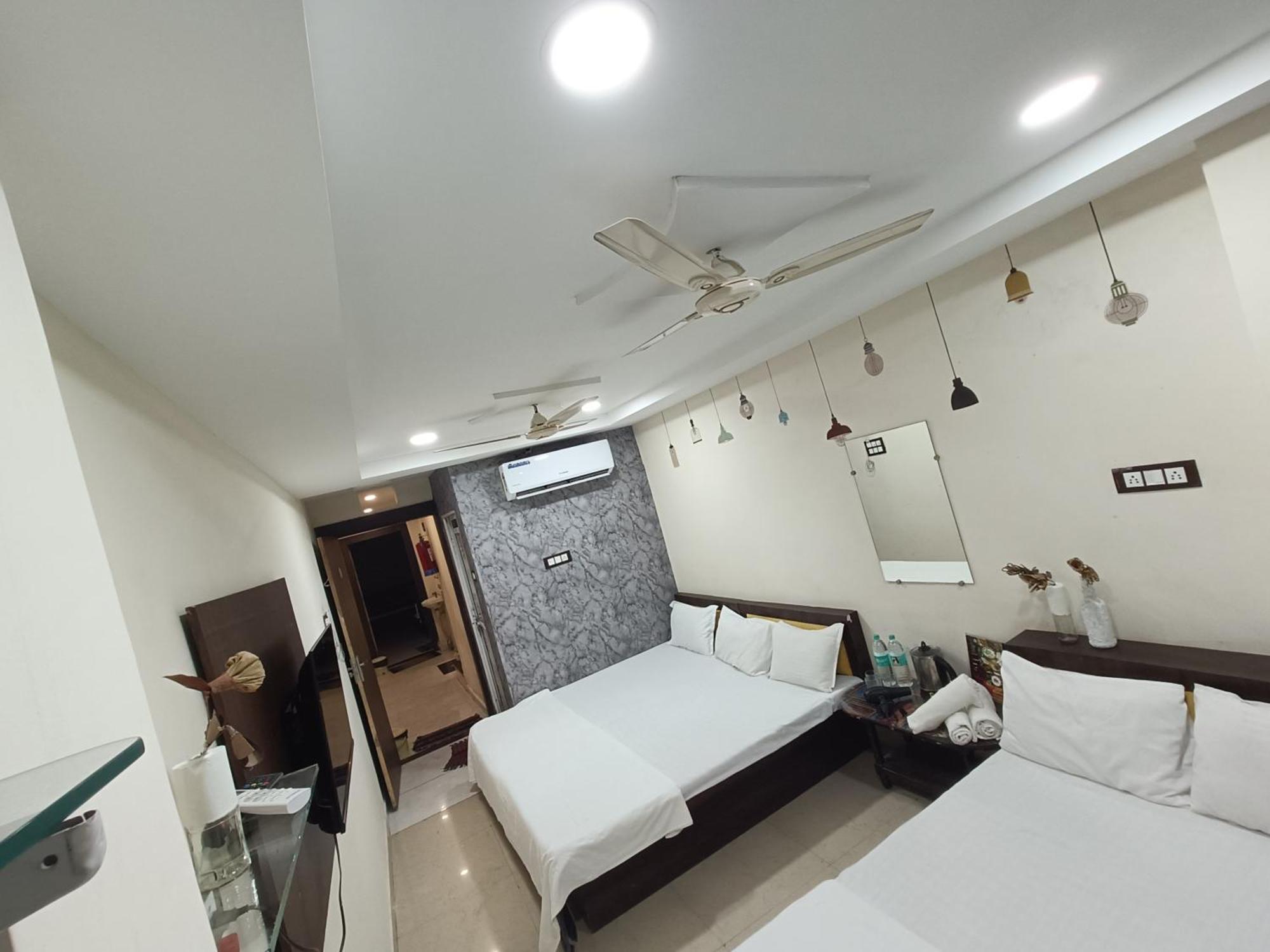 Ginger Hotels Ujjain Tower Kshipra Inn-Family Stay Airconditioned Hotel 외부 사진