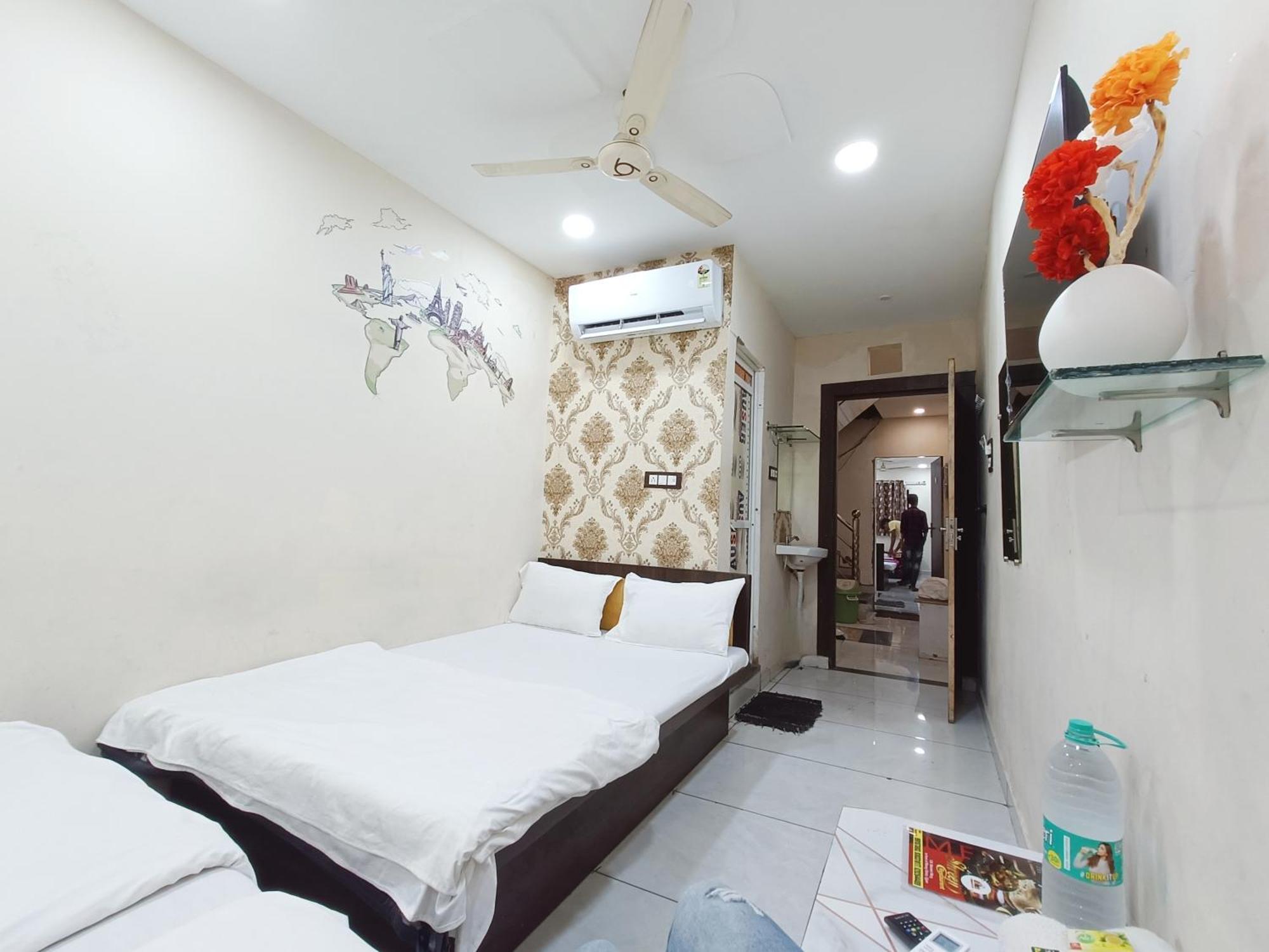 Ginger Hotels Ujjain Tower Kshipra Inn-Family Stay Airconditioned Hotel 외부 사진